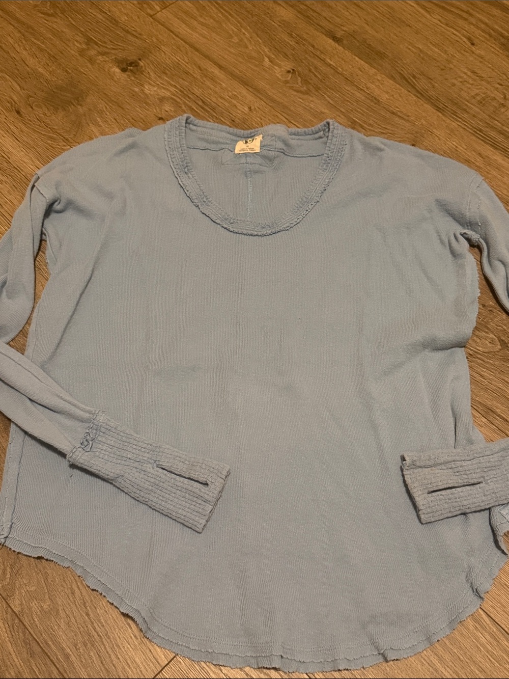 We The Free Light Blue Long-Sleeve Scoop Neck Top by xs